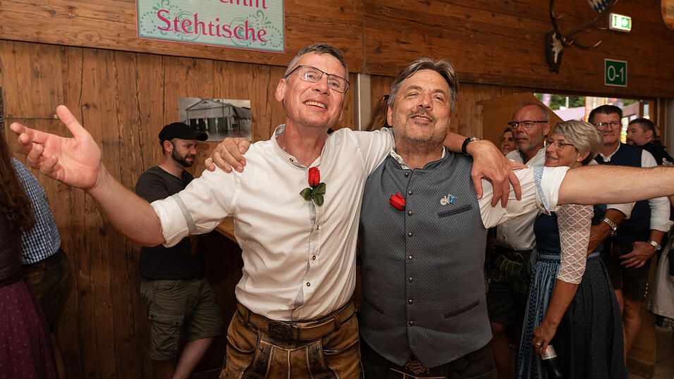 Die Partybilder vom Montag, 12. August 2024, aus dem Festzelt Weckmann. Die Partybilder vom Montag, 12. August 2024, aus dem Festzelt Weckmann.