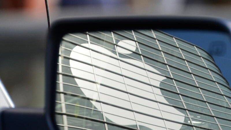 Schon bald sollen iPhone-Nutzer ihr Fahrzeug mit dem Handy öffnen können. (Symbolbild) Schon bald sollen iPhone-Nutzer ihr Fahrzeug mit dem Handy öffnen können. (Symbolbild)