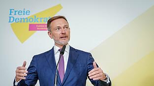 Ein Papier von Bundesfinanzminister Christian Lindner (FDP) für eine neue Wirtschaftspolitik sorgt für Aufruhr. Ein Papier von Bundesfinanzminister Christian Lindner (FDP) für eine neue Wirtschaftspolitik sorgt für Aufruhr.