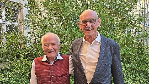 Ein Traum wurde wahr: Durch den Besuch von Hans Niederbacher (l.), der f&uuml;r das letzte Konzert dieser Reihe eigens aus S&uuml;dtirol angereist war, erf&uuml;llte sich f&uuml;r Organisator Hans Saller ein inniger Wunsch.