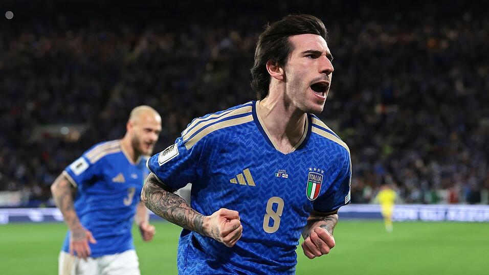 Sorgte f&uuml;r die Befreiung: Italiens 1:0-Torsch&uuml;tze Sandro Tonali (r)