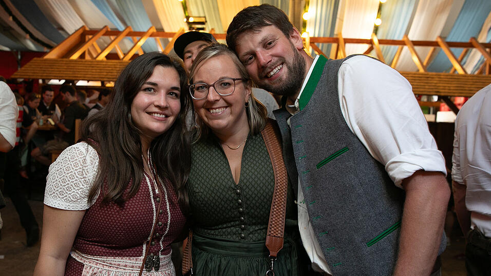 Die Partybilder vom Sonntag, 17. August, aus dem Festzelt Wenisch. Die Partybilder vom Sonntag, 17. August, aus dem Festzelt Wenisch.
