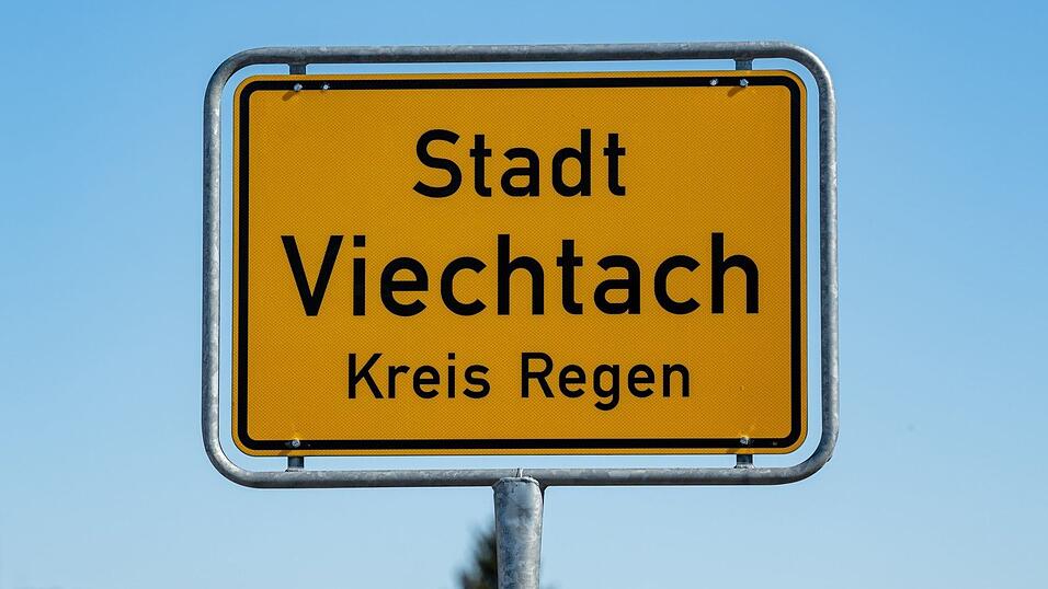 Viechtach ist eine Stadt im niederbayerischen Landkreis Regen und hat rund 9.000 Einwohner.