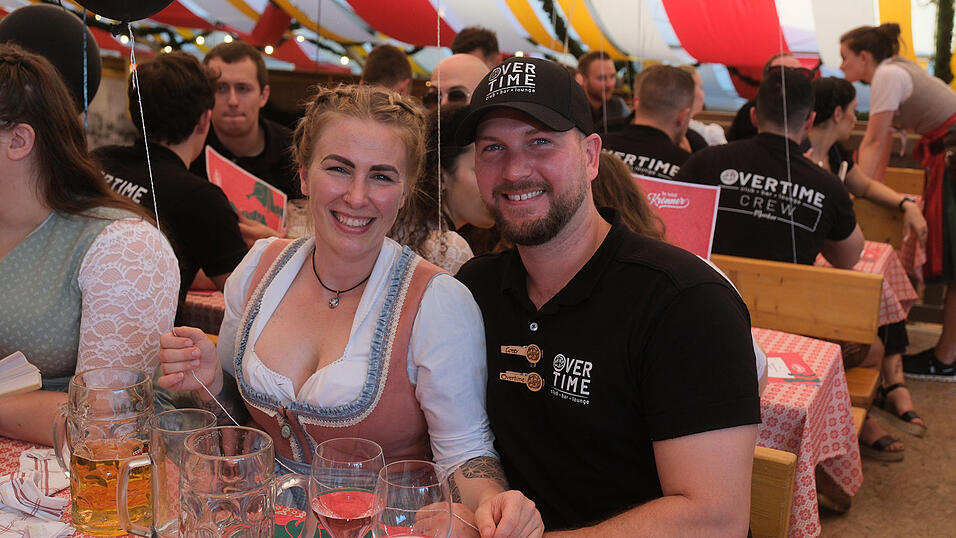 Die Partybilder vom Mittwoch, 16. August 2023, aus dem Festzelt Krönner. Die Partybilder vom Mittwoch, 16. August 2023, aus dem Festzelt Krönner.