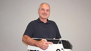 „Mister toter Winkel“ Heinz Gillig führt seit über 30 Jahren ehrenamtlich Schulwegtrainings durch.