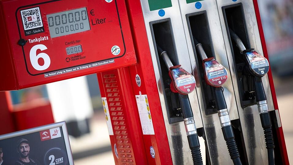 Die neue Preisregel für Tankstellen soll am 1. April in Kraft treten. (Symbolbild) Die neue Preisregel für Tankstellen soll am 1. April in Kraft treten. (Symbolbild)