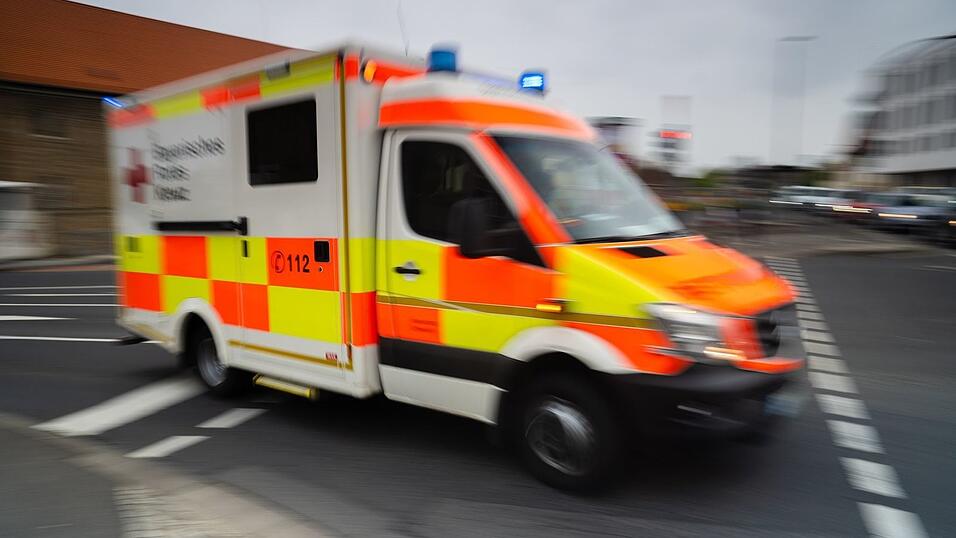 Im Krankenhaus starb der 23-Jährige. (Symbolbild) Im Krankenhaus starb der 23-Jährige. (Symbolbild)