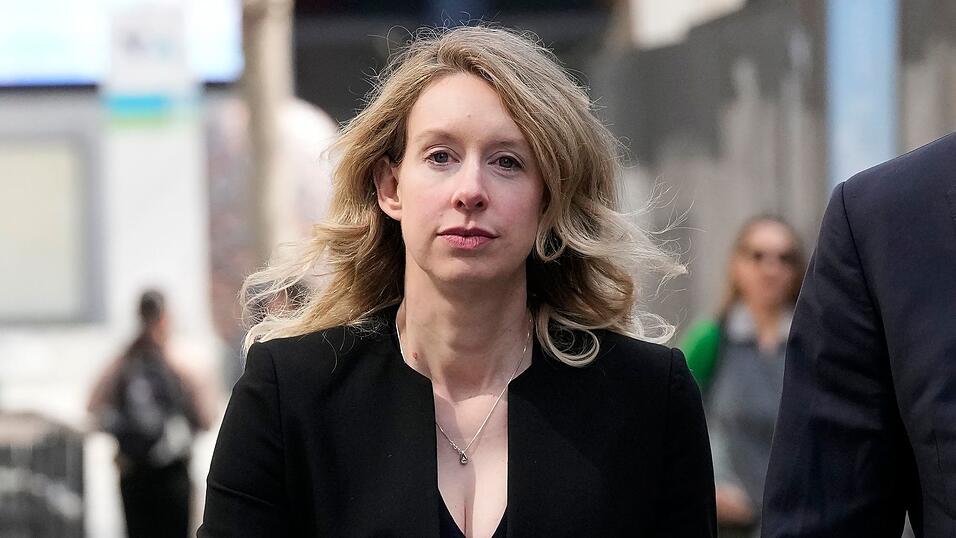 Eine Dokumentation über die ehemalige Theranos-Chefin Elizabeth Holmes kommt im Dezember nach Deutschland. (Archivbild) Eine Dokumentation über die ehemalige Theranos-Chefin Elizabeth Holmes kommt im Dezember nach Deutschland. (Archivbild)