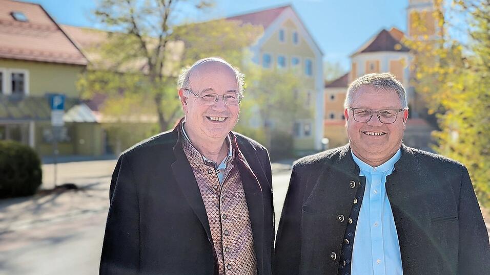 Karl Kerscher, &bdquo;der Kare&ldquo; (rechts), und Alois Hamperl, &bdquo;der Lois&ldquo;, stehen gemeinsam f&uuml;r einen nahtlosen &Uuml;bergang in der Rettenbacher Gemeindepolitik nach der Wahl.