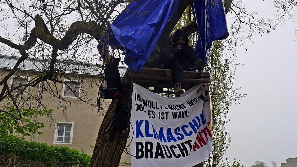 Frühere Klima-Aktion in Passau. Frühere Klima-Aktion in Passau.