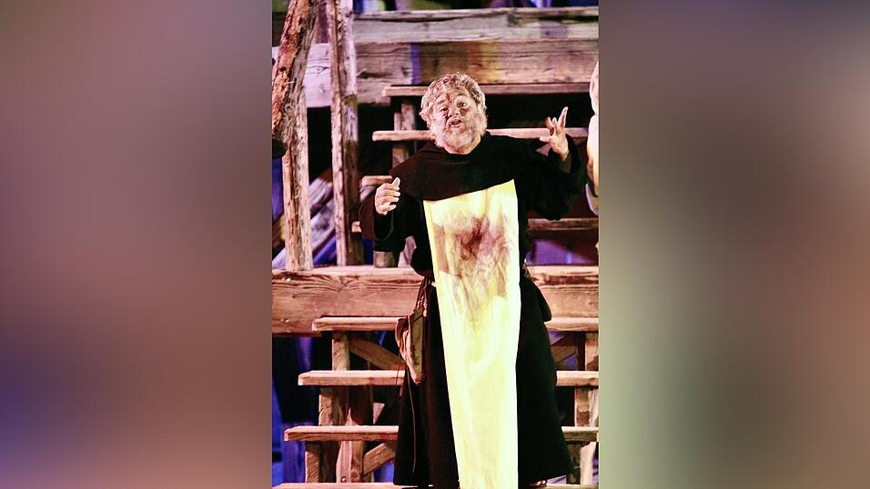 Eindr&uuml;cke von der Gruppe 'blau', die am Freitagabend die Drachenstich-Premiere gespielt hat.