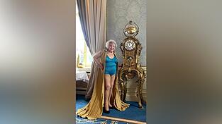 Mit 100 Jahren lie&szlig; sich Megary im Badeanzug ablichten - im Schloss Kle&szlig;heim, wo ihre Karriere begann.&nbsp;