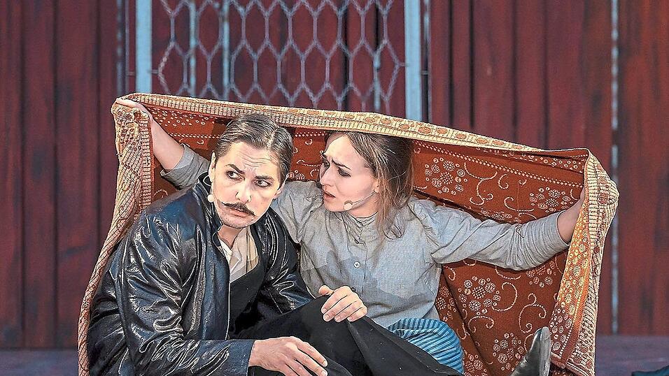 Ferdinand Maurer (Mathias Knei&szlig;l) und Katharina Plank (Mathilde).