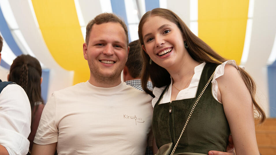 Die Partybilder vom Samstag, 16. August, aus dem Festzelt Reisinger. Die Partybilder vom Samstag, 16. August, aus dem Festzelt Reisinger.