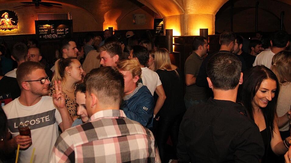 So wurde am Samstag, 23. Oktober, im Beatschuppen in Landshut gefeiert - die Partybilder. So wurde am Samstag, 23. Oktober, im Beatschuppen in Landshut gefeiert - die Partybilder.