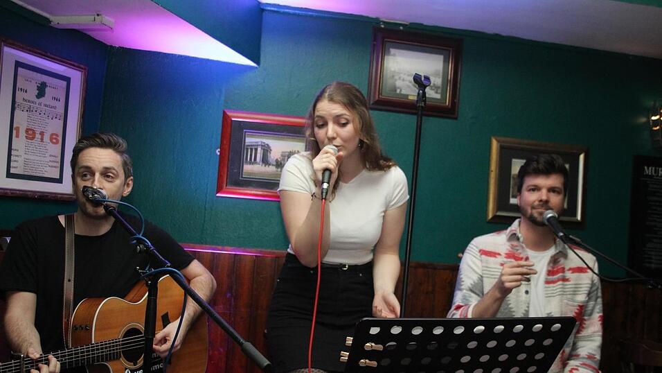 Im Irish Pub in Landshut spielte am Freitag die Band Kleine Terz. Im Irish Pub in Landshut spielte am Freitag die Band Kleine Terz.