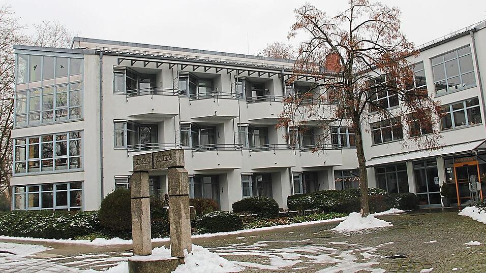 Die komplexen Finanzermittlungen der Staatsanwaltschaft im Fall Bürgerspital-Stifung Landau haben nun zu einer Anklage geführt, die der Beschuldigten zugestellt wurde.