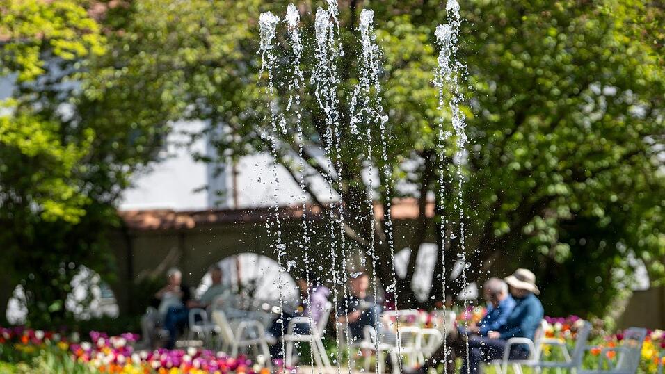 Zum Wochenstart bleibt es im ganzen Freistaat sonnig und warm.