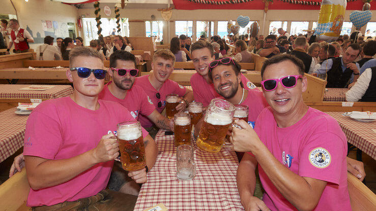Die Partybilder vom Mittwoch, 12. August, aus dem Festzelt Lechner. Die Partybilder vom Mittwoch, 12. August, aus dem Festzelt Lechner.