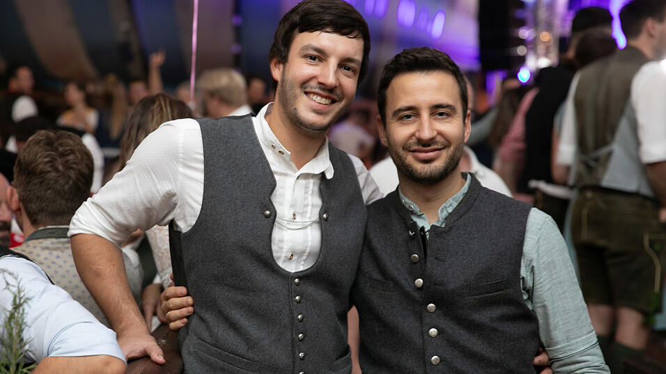 Die Partybilder vom Samstag, 16. August, aus dem Festzelt Wenisch. Die Partybilder vom Samstag, 16. August, aus dem Festzelt Wenisch.