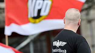 Ab Dienstag verhandelt das Bundesverfassungsgericht in Karlsruhe erneut über ein mögliches NPD-Verbot. (Symbolbild) Ab Dienstag verhandelt das Bundesverfassungsgericht in Karlsruhe erneut über ein mögliches NPD-Verbot. (Symbolbild)