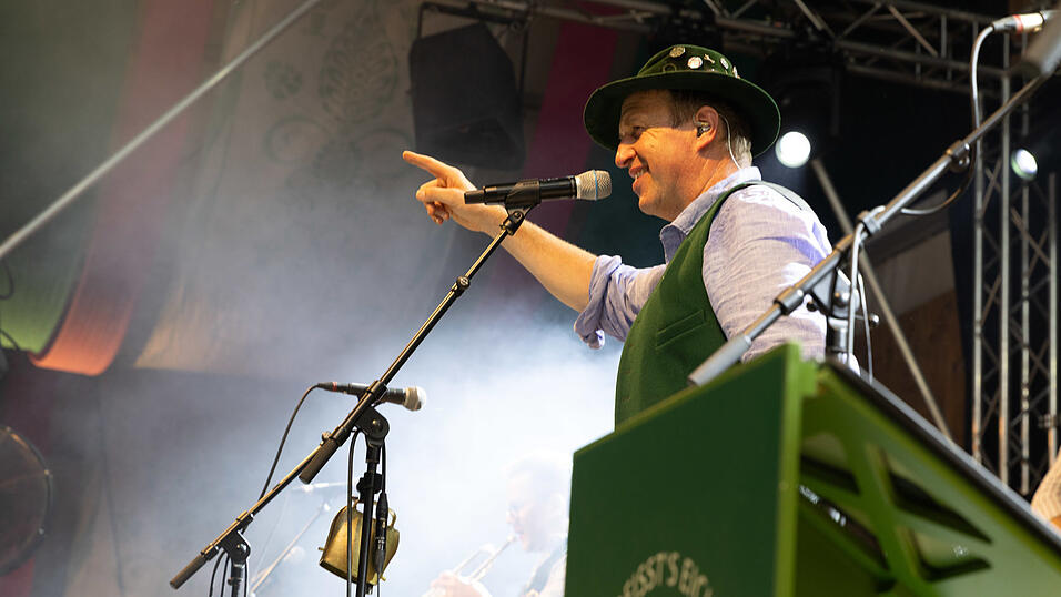Die Partybilder vom Dienstag, 11. August, aus dem Festzelt Weckmann. Die Partybilder vom Dienstag, 11. August, aus dem Festzelt Weckmann.