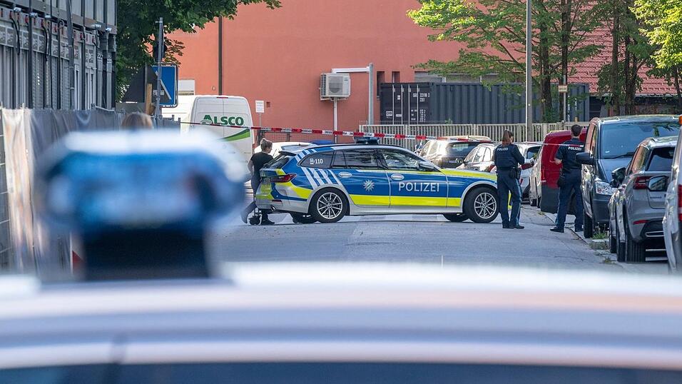 Das Landeskriminalamt ermittelt wegen eines politischen Hintergrunds.