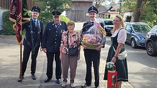 Die Wehr gratulierte Fanni Münch zum Geburtstag. Die Wehr gratulierte Fanni Münch zum Geburtstag.