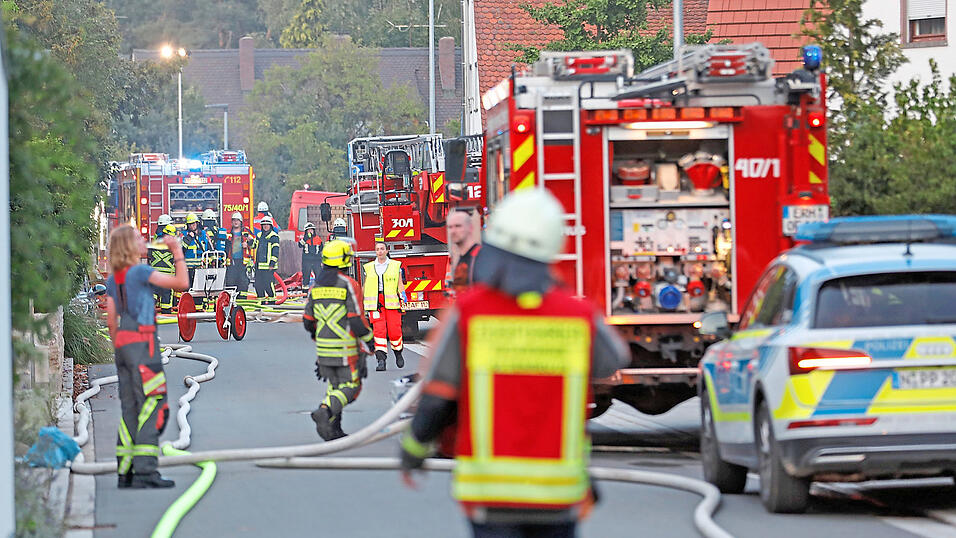 In Bayern gibt es fast 7.500 Freiwillige Feuerwehren. In Bayern gibt es fast 7.500 Freiwillige Feuerwehren.