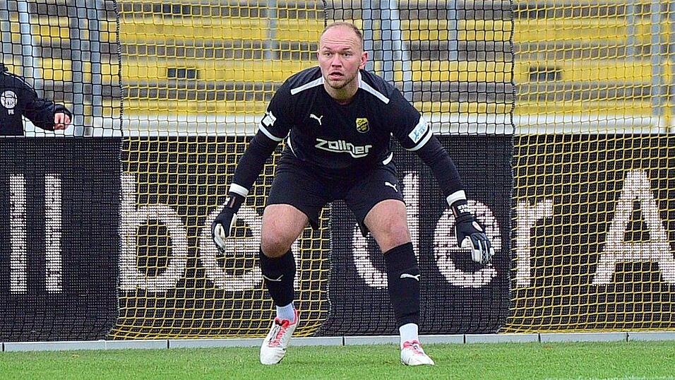Max Putz hofft, dass sein Treffer aus circa 90 Metern gegen den 1. FC N&uuml;rnberg II zum Tor des Jahres 2023 gew&auml;hlt wird.