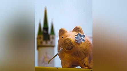 Die Lokalredaktion wünscht allen Leserinnen und Lesern ein glückliches und gesundes neues Jahr! Die Lokalredaktion wünscht allen Leserinnen und Lesern ein glückliches und gesundes neues Jahr!