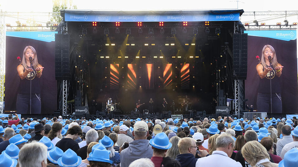 Eindrücke vom Festivalfreitag Eindrücke vom Festivalfreitag