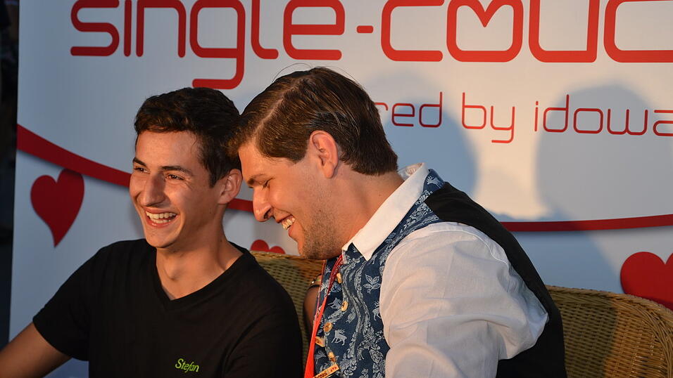 Die Single- und Liebes-Couch am Samstag, 9.. August. (Foto: Raphaela Landherr)