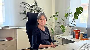 Die Neue am Regensburger Sozialgericht. Doris Nückel sitzt in ihrem geräumigen Büro.