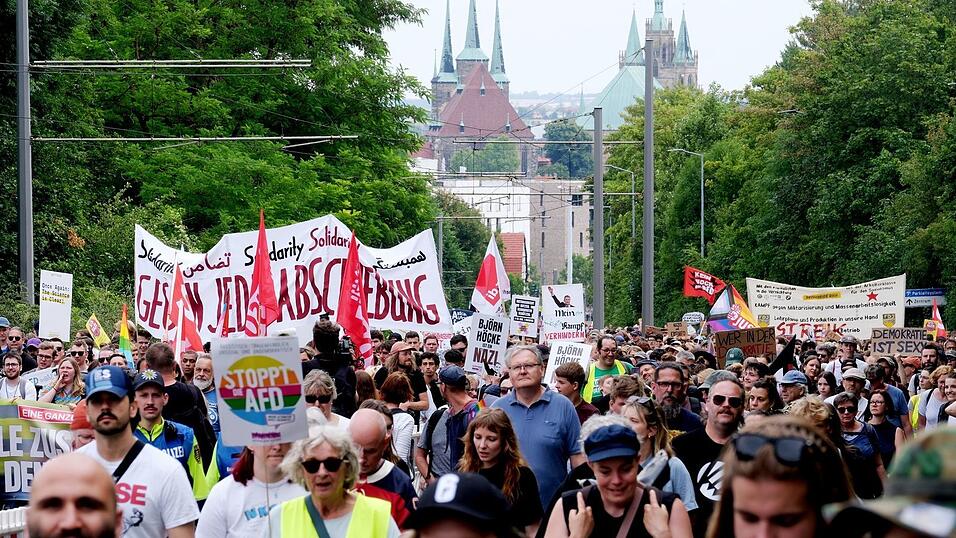AfD-Gegner mobilisierten Zehntausende. AfD-Gegner mobilisierten Zehntausende.