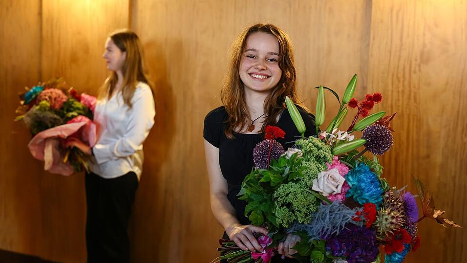 Nora Falk will als neues Nürnberger Christkind auch den Zauber von Weihnachten lebendig halten. Nora Falk will als neues Nürnberger Christkind auch den Zauber von Weihnachten lebendig halten.