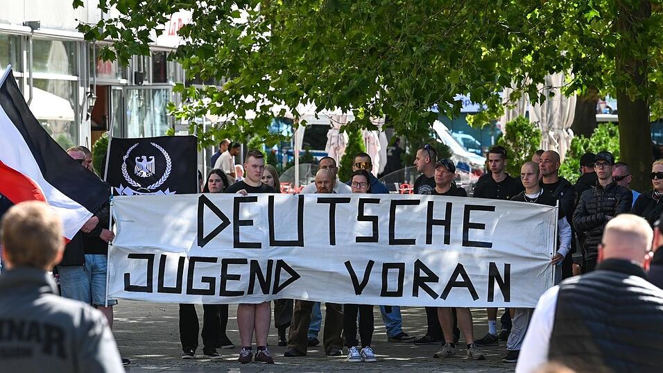 Die Gruppe «Deutsche Jugend Voran» wird von der Bundesregierung als Beispiel für eine junge, rechtsextreme Gruppierung genannt. (Archivbild) Die Gruppe «Deutsche Jugend Voran» wird von der Bundesregierung als Beispiel für eine junge, rechtsextreme Gruppierung genannt. (Archivbild)