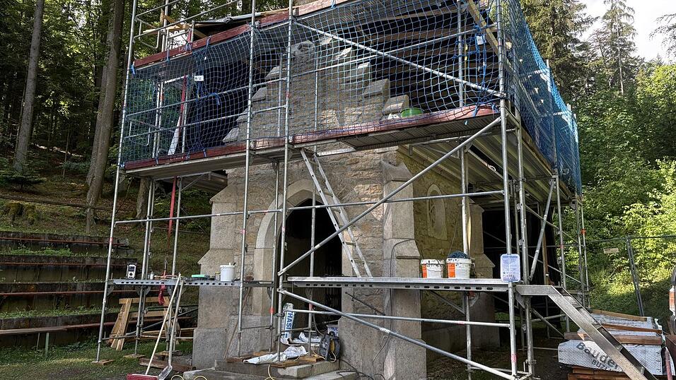 Bis sp&auml;testens Mitte August soll die Kapelle wieder ohne Ger&uuml;st und Baul&auml;rm besucht werden k&ouml;nnen.