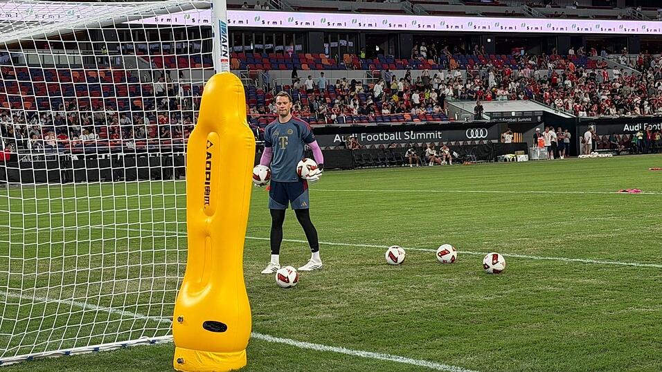 Manuel Neuer kehrt ins Tor zurück. Manuel Neuer kehrt ins Tor zurück.