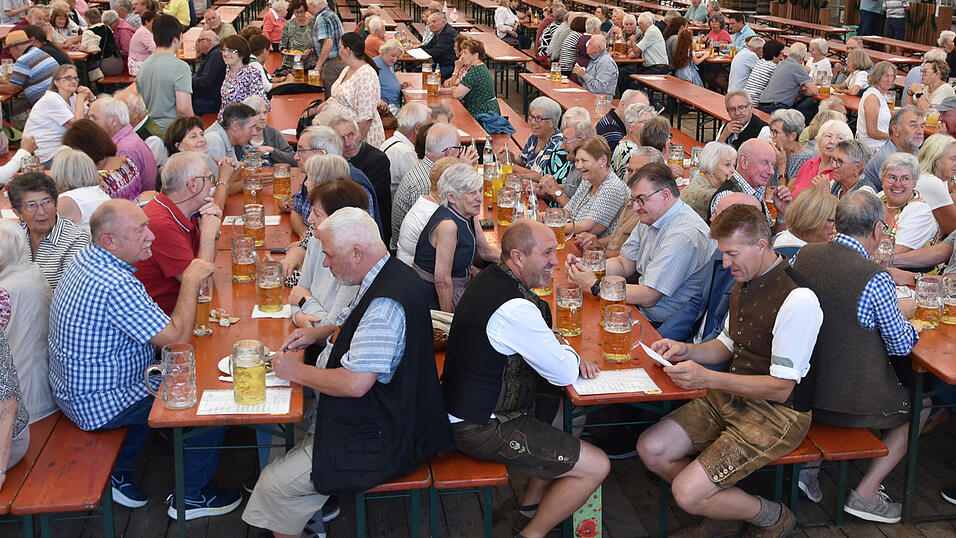 Die Simbacher Senioren nahmen die Einladung der Marktgemeinde gerne an.