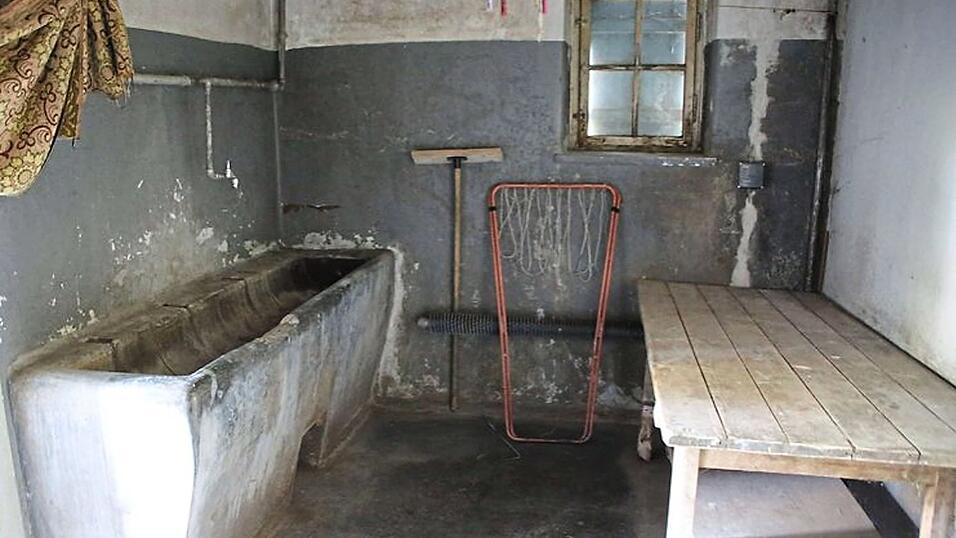 Viele bauliche Elemente, wie der Waschbereich einer der Wachmannschaftsbaracken, befinden sich noch im Originalzustand. Viele bauliche Elemente, wie der Waschbereich einer der Wachmannschaftsbaracken, befinden sich noch im Originalzustand.