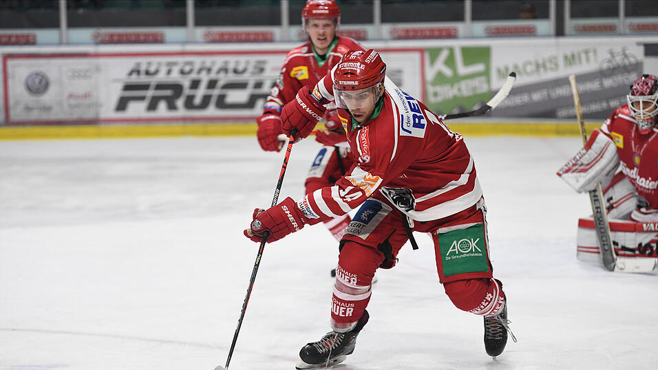 Der Deggendorfer SC hat das ostbayerische Derby bei den Eisbären Regensburg gewonnen. Der Deggendorfer SC hat das ostbayerische Derby bei den Eisbären Regensburg gewonnen.