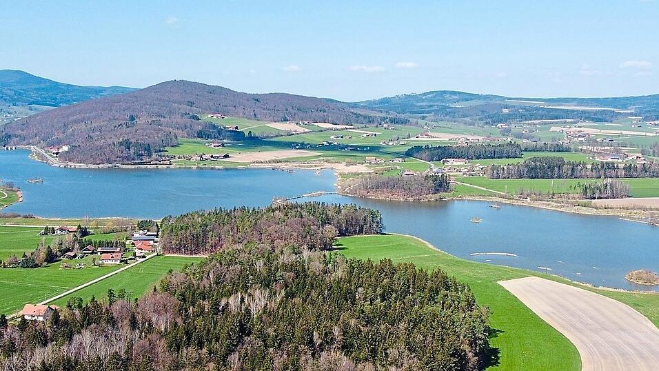 Kein Problem mit der Qualität der Badegewässer im Landkreis Cham. Kein Problem mit der Qualität der Badegewässer im Landkreis Cham.