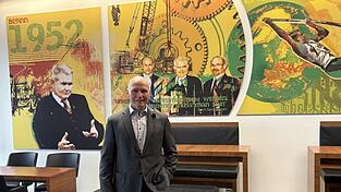 Erich Sennebogen f&uuml;hrt mit seinem Bruder Walter das Familienunternehmen, das drei Standorte in Ostbayern (Straubing, Steinach, Wackersdorf), einen Standort in Ungarn sowie Vertriebsniederlassungen in den USA und Asien hat.&nbsp;