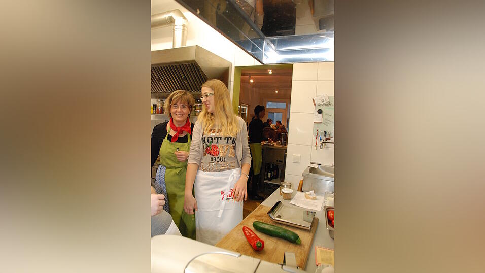 Margit Resch und ? haben gut lachen.