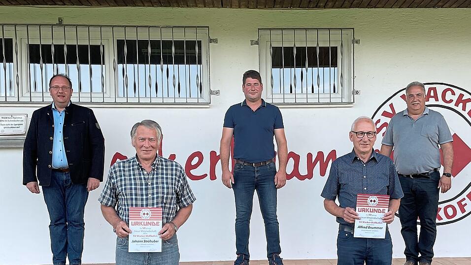 Bürgermeister Herbert Lichtinger, Johann Ströhuber, Thomas Eßberger, Alfred Brummer und Ehrenamtsbeauftragter Martin Heiß Bürgermeister Herbert Lichtinger, Johann Ströhuber, Thomas Eßberger, Alfred Brummer und Ehrenamtsbeauftragter Martin Heiß