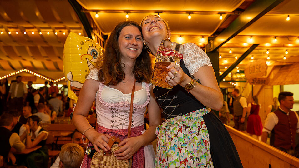 Die Partybilder vom Freitag, 9. August 2024, aus dem Festzelt Nothaft. Die Partybilder vom Freitag, 9. August 2024, aus dem Festzelt Nothaft.