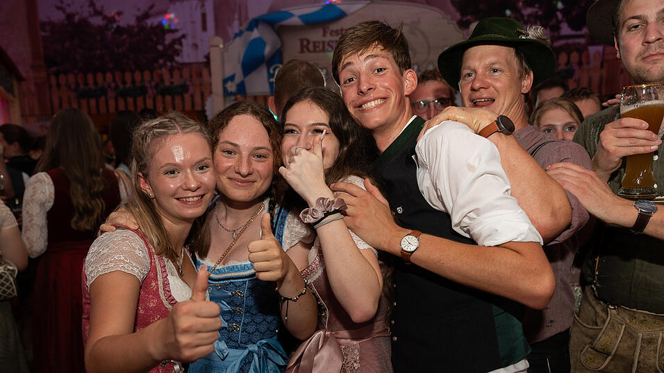 Die Partybilder vom Samstag, 12. August 2023, aus dem Festzelt Reisinger. Die Partybilder vom Samstag, 12. August 2023, aus dem Festzelt Reisinger.