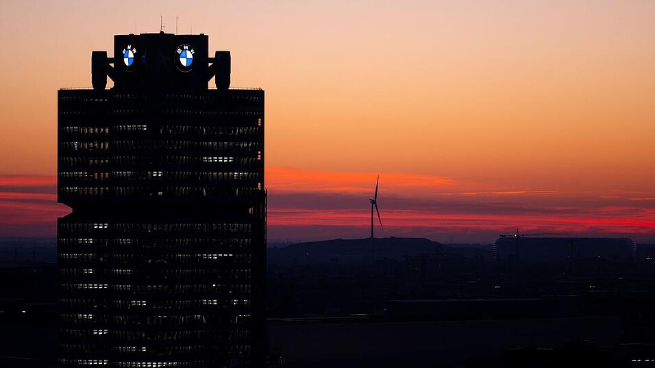 In der deutschen Autoindustrie sollen Zehntausende Stellen abgebaut werden - auch bei BMW. (Archivbild) In der deutschen Autoindustrie sollen Zehntausende Stellen abgebaut werden - auch bei BMW. (Archivbild)
