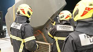 Der Kunststofftank stellt die Feuerwehr dagegen vor andere Herausforderungen.